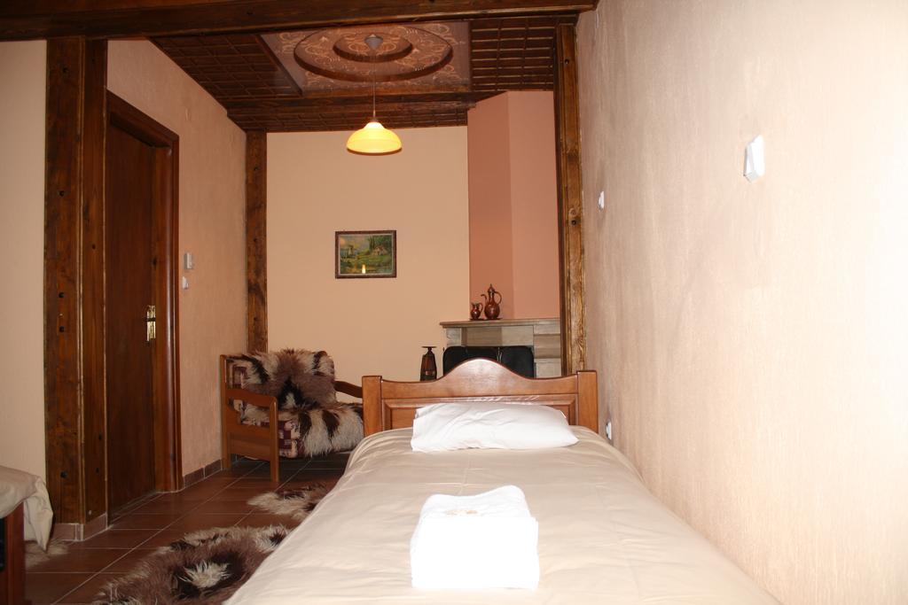 Guesthouse To Spiti Τou Gakou Nestorion Værelse billede