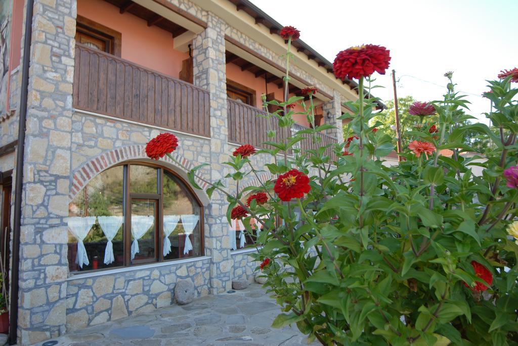 Guesthouse To Spiti Τou Gakou Nestorion Eksteriør billede